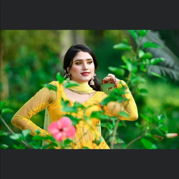 Long dress (umbrella gown) - Picture 15 of 15